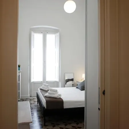 Vittorio Emanuele 71 Apartamento *